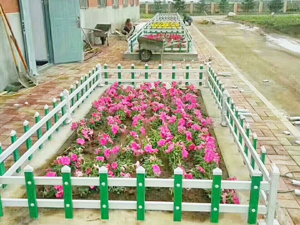 草坪护栏