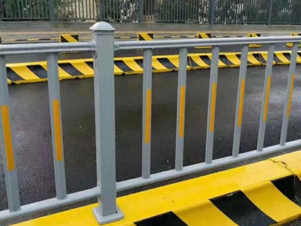 道路护栏